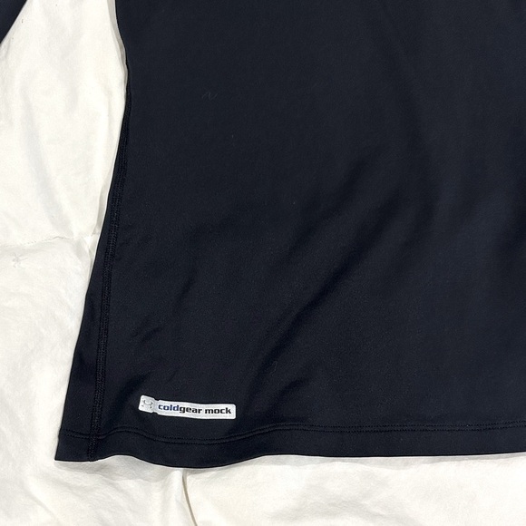 ⚫️Under Armour Coldgear Top: Size Small ✔️Like New - Picture 2 of 4